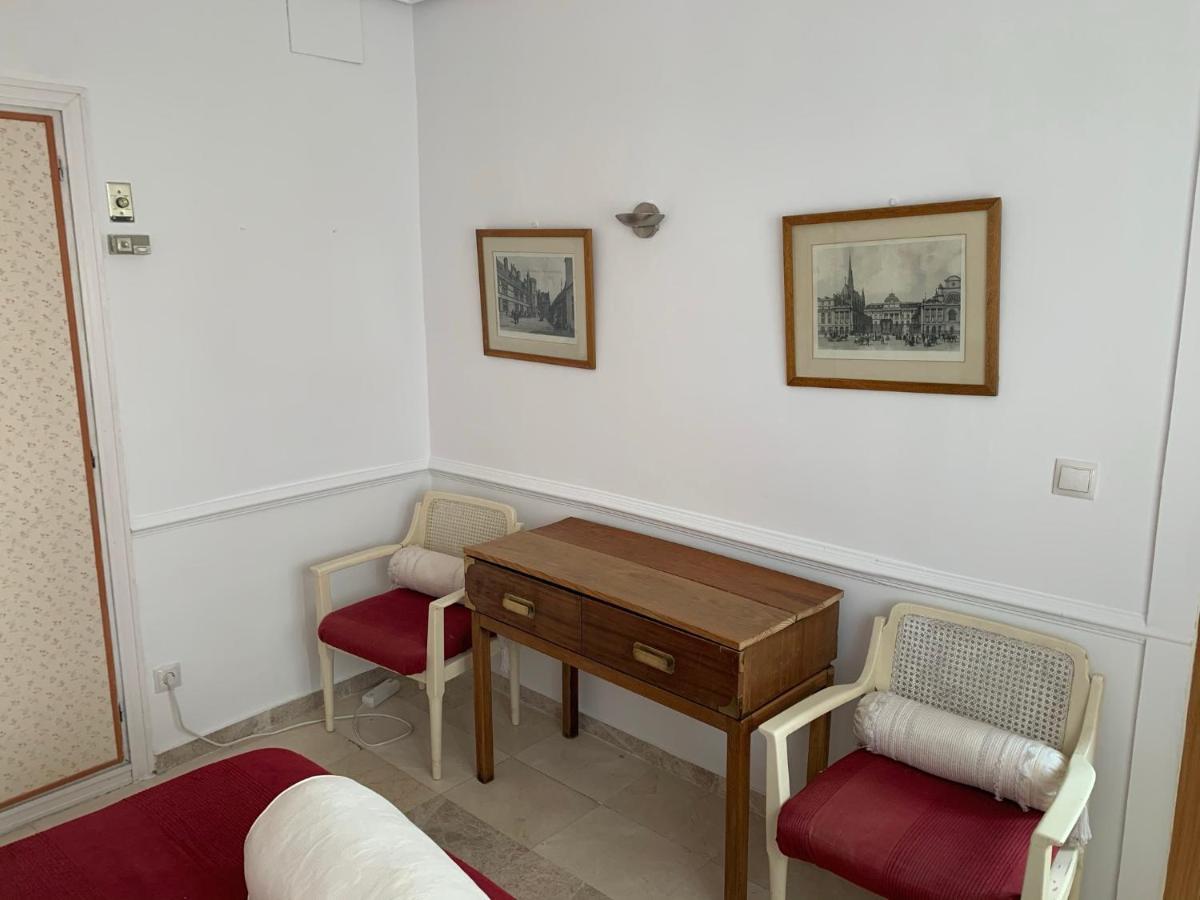 Pisos Con Piscina De Temporada Corta Estancia Madrid Eksteriør billede