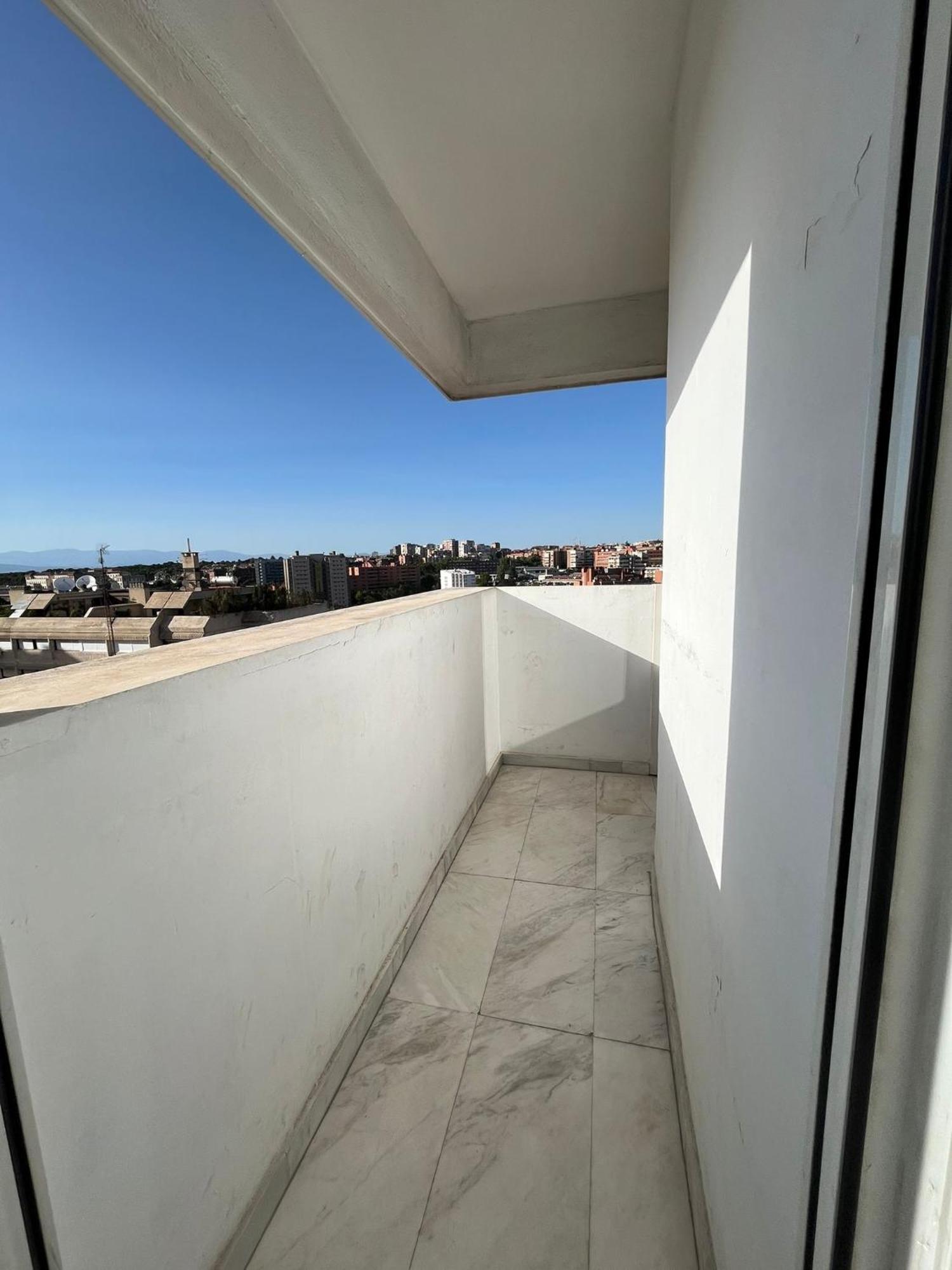 Pisos Con Piscina De Temporada Corta Estancia Madrid Eksteriør billede